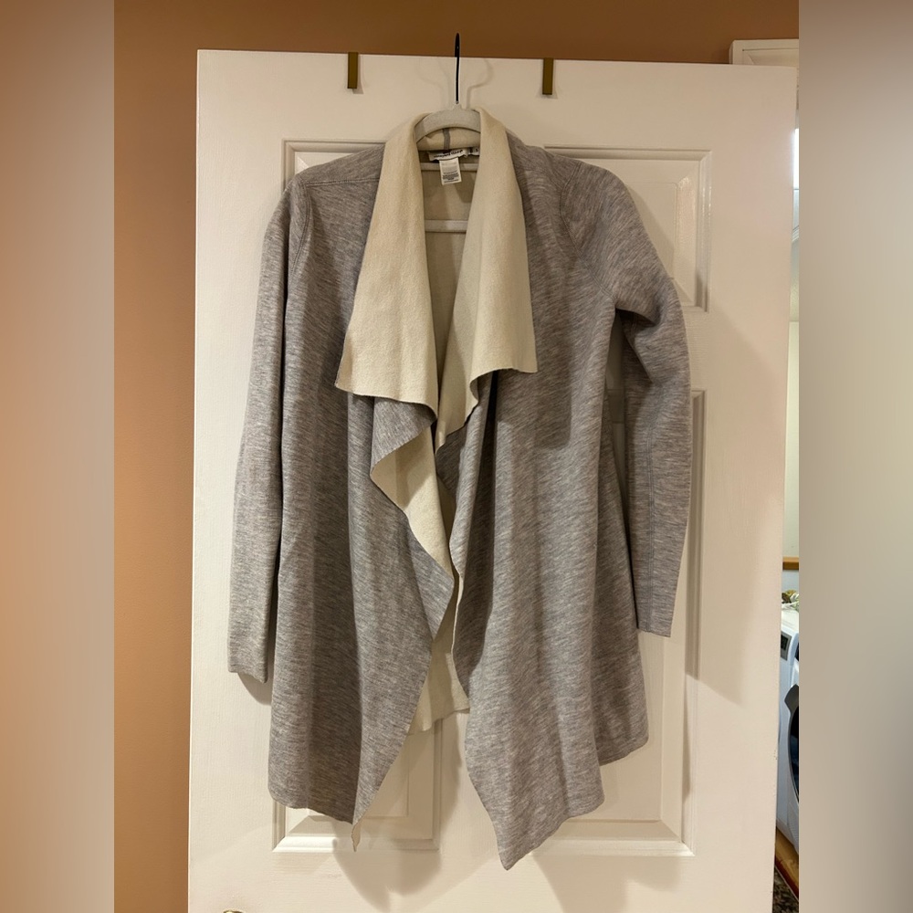 Vineyard Vines Gray and Cream Cardigan with Draped Collar, sz S